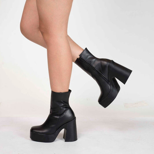 BOOTS 1143