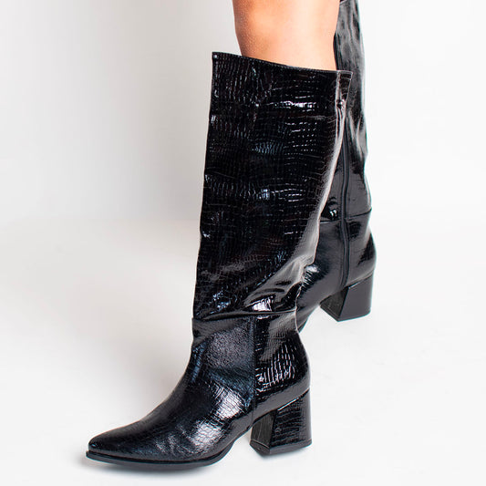 BOOTS 1111 (5 1/2)