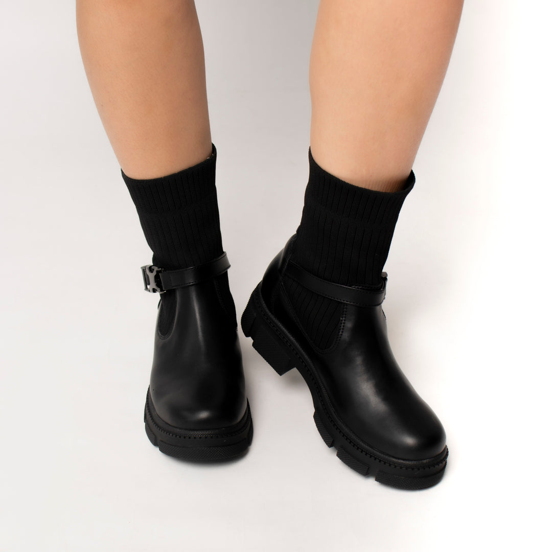 BOOTS 107