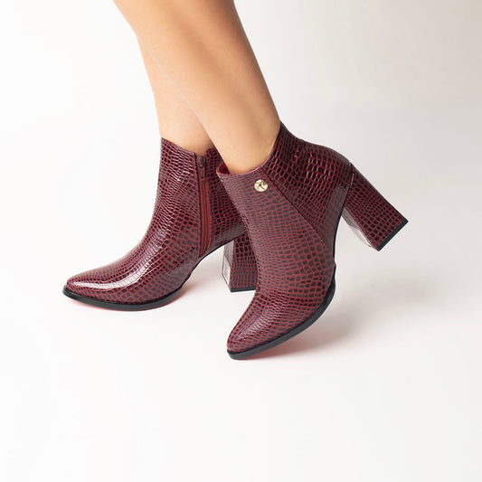 BOOTS 701