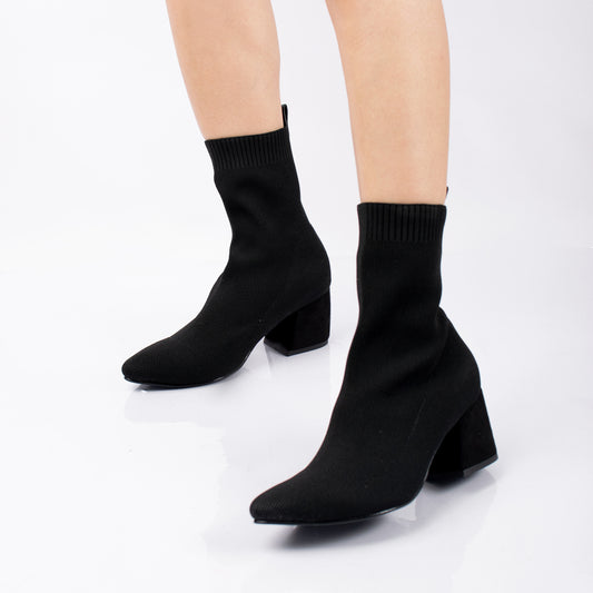 BOOTS 1094 (5 1/2)