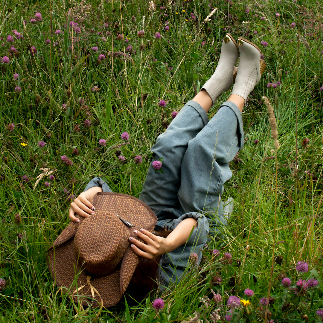 BOOTS 1157