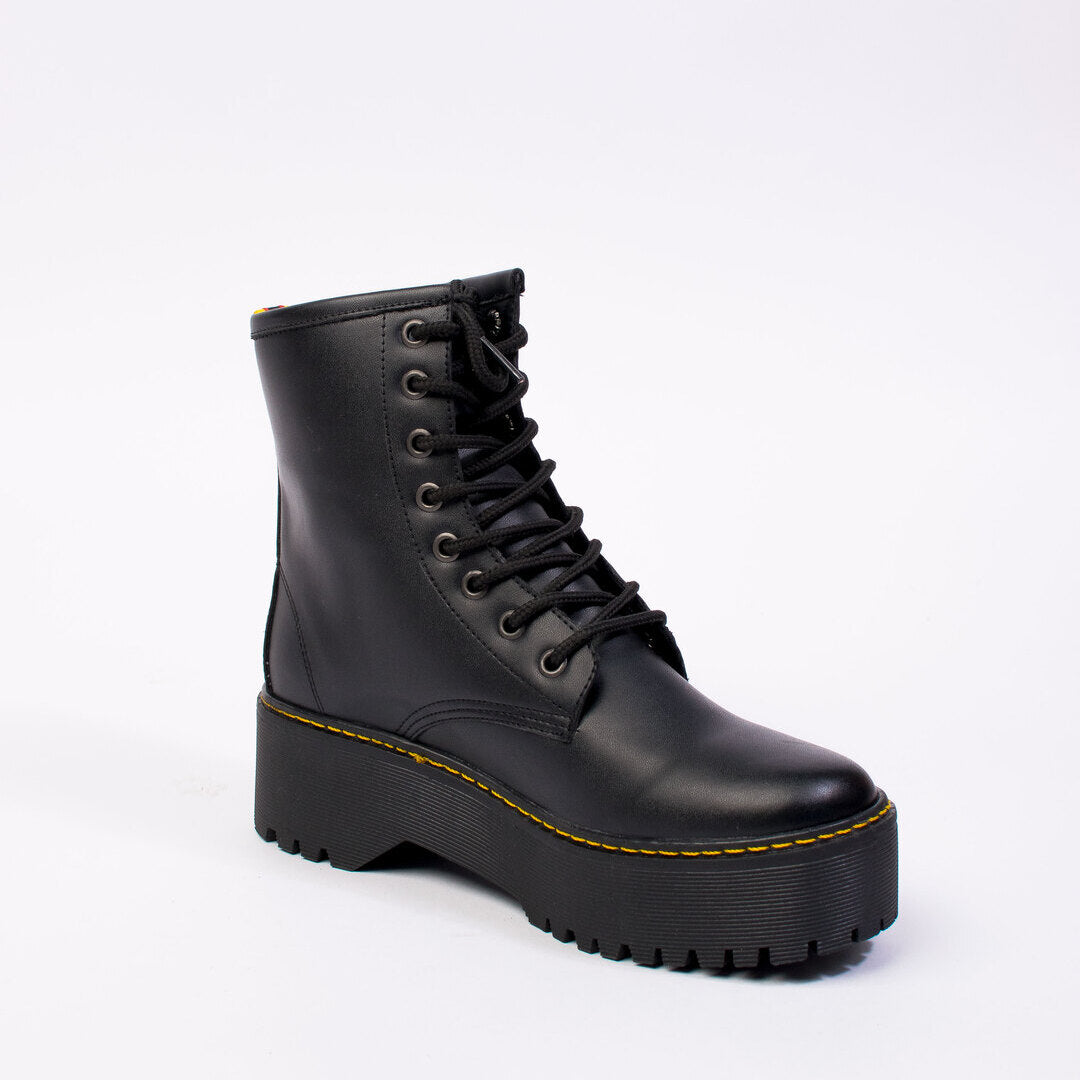 BOOTS JULIETA