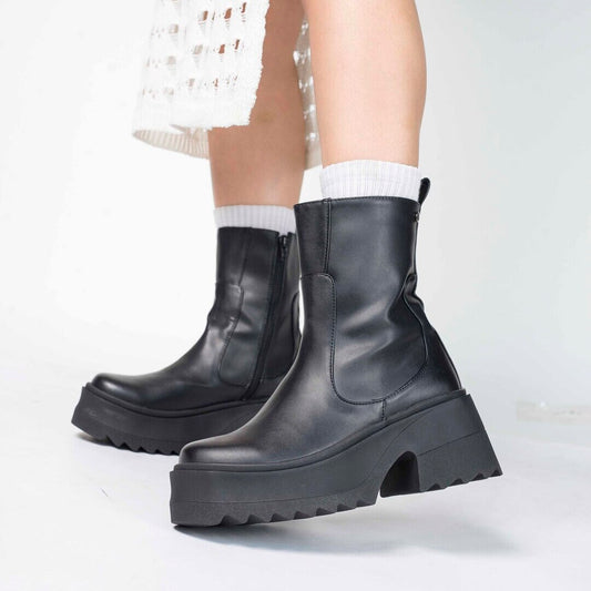 BOOTS 1138