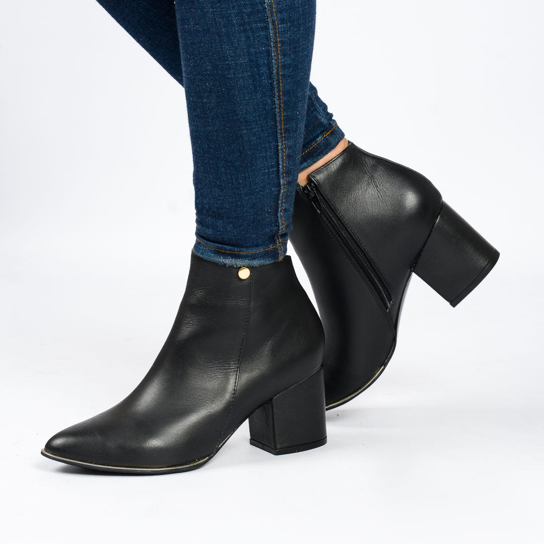 BOOTS 866