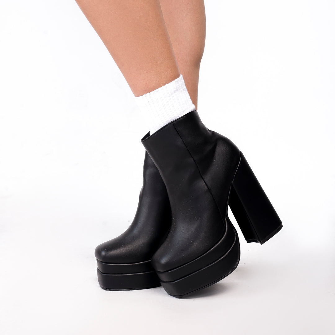 BOOTS 1100