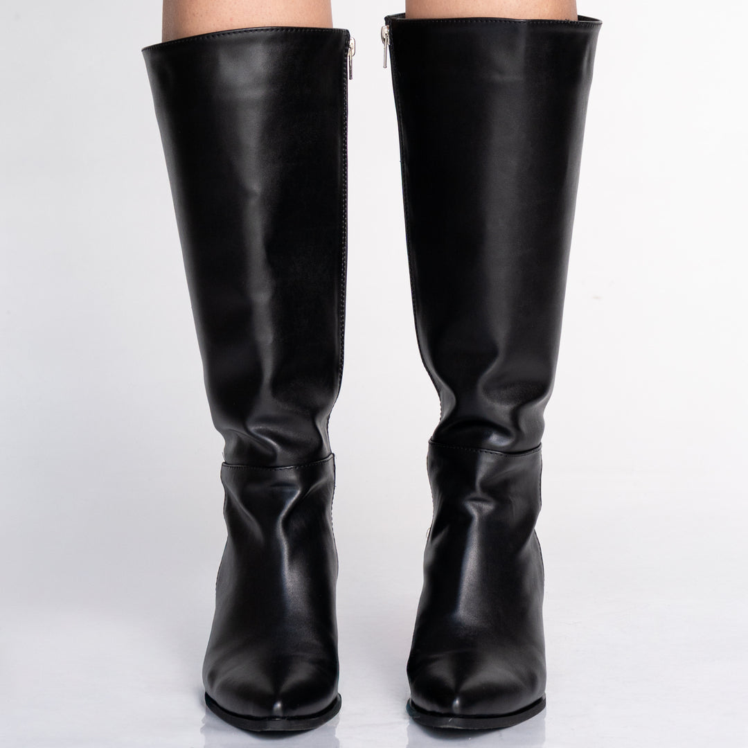 BOOTS 1201 (5 1/2)