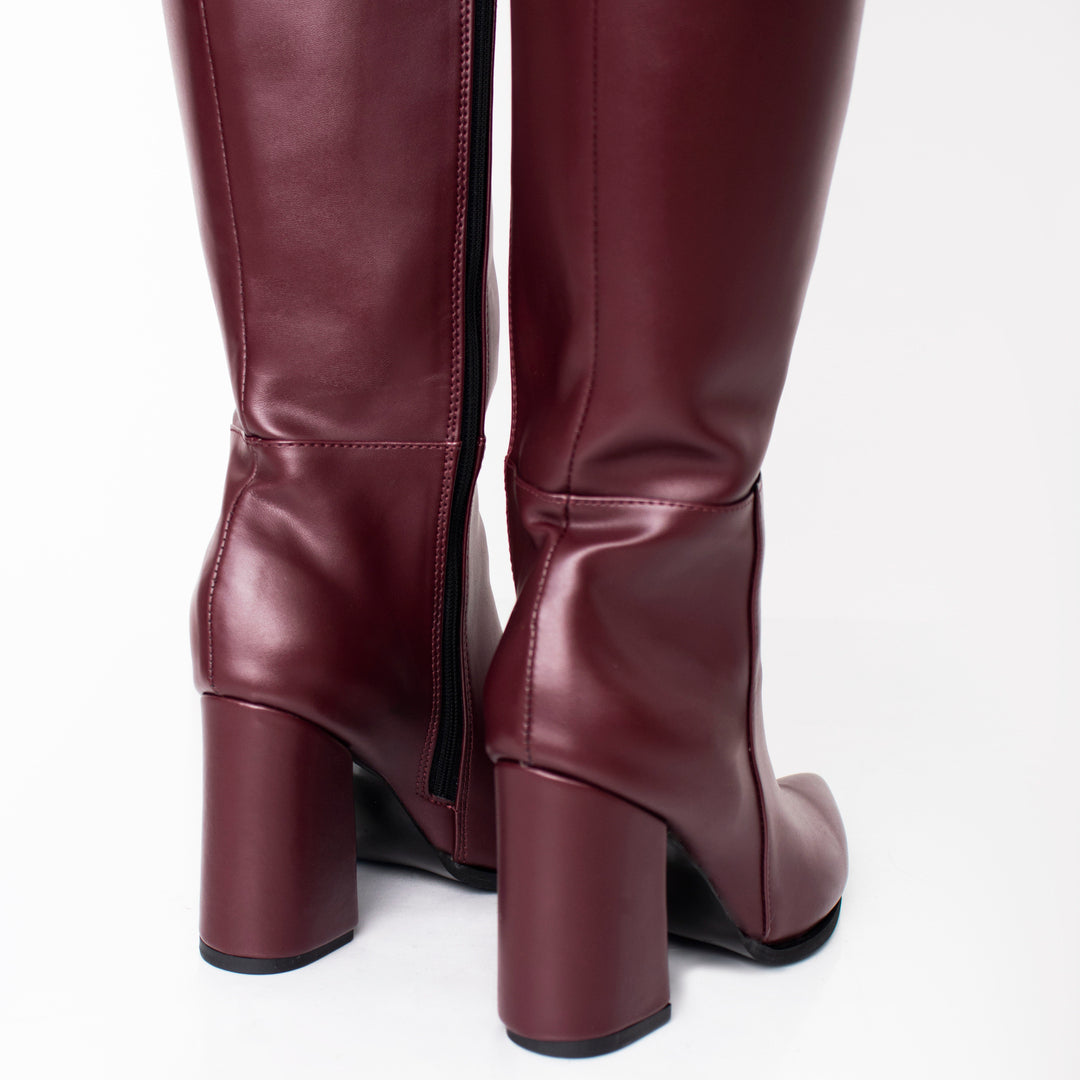 BOOTS 1201 (7 1/2)