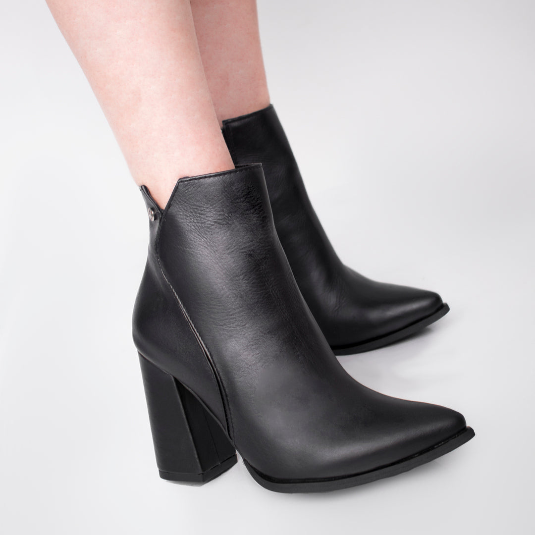 BOOTS 1151