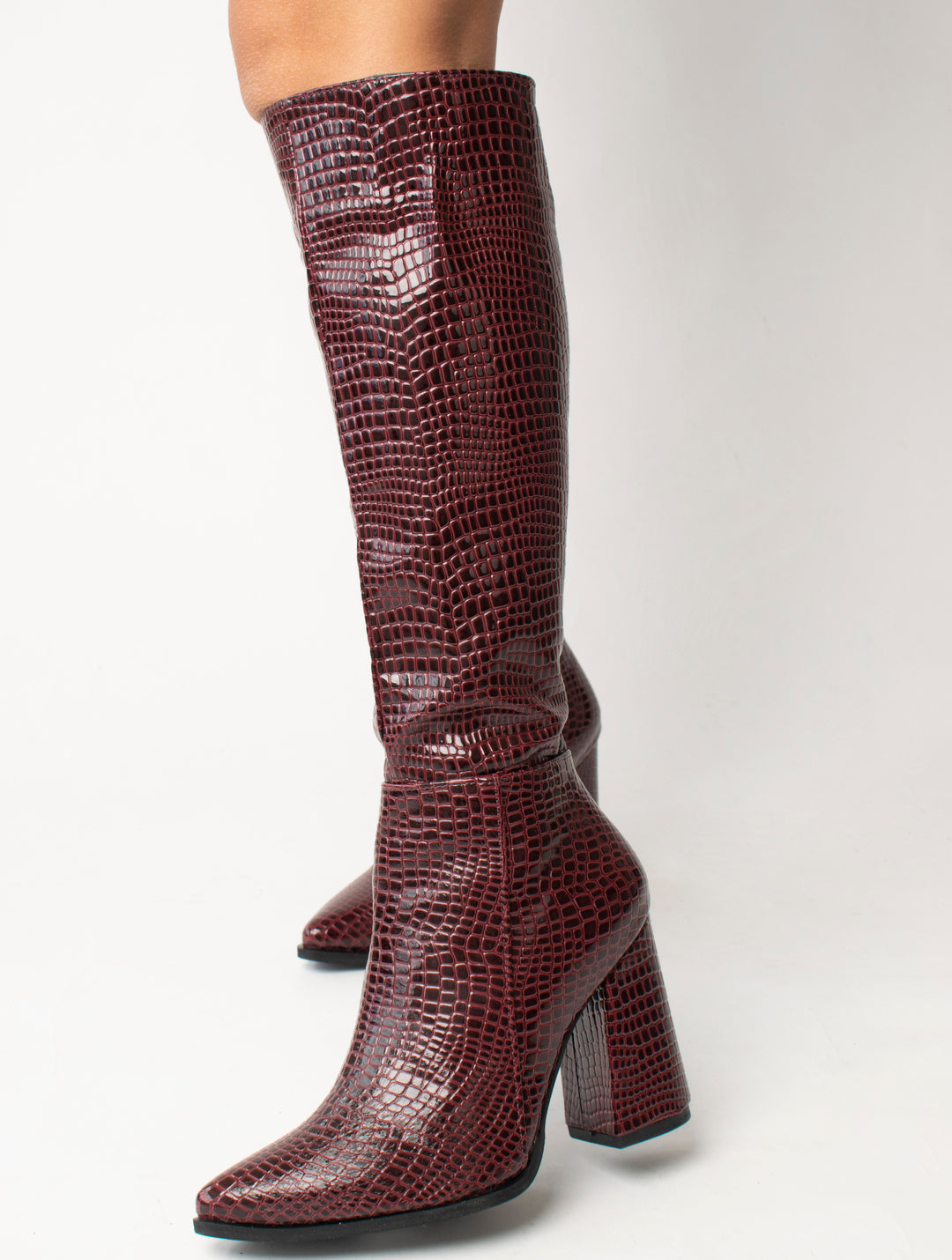 BOOTS 1111 (7 1/2)