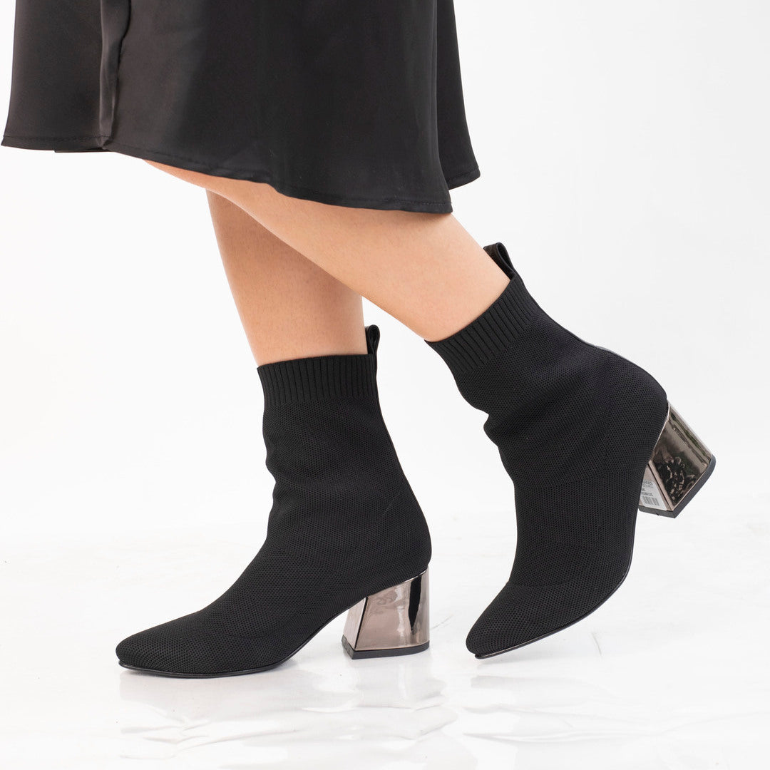 BOOTS 1094 (5 1/2)