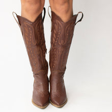 Cargar imagen en el visor de la galería, BOOTS 8122
