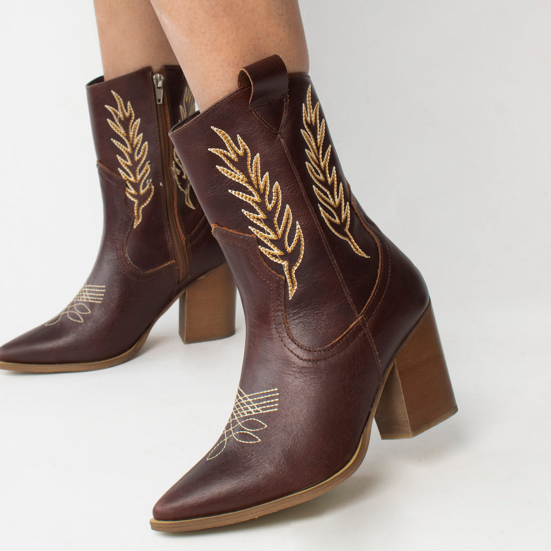 BOOTS 1216