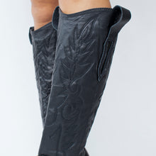 Cargar imagen en el visor de la galería, BOOTS 8122
