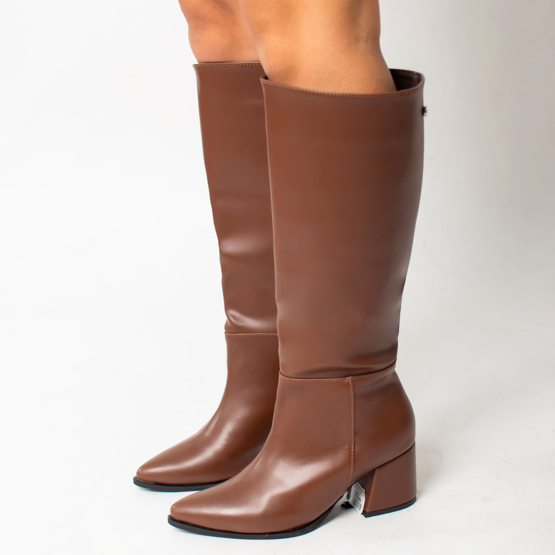 BOOTS 1201 (5 1/2)