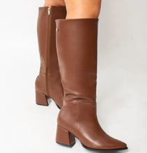 Cargar imagen en el visor de la galería, BOOTS 1201B5
