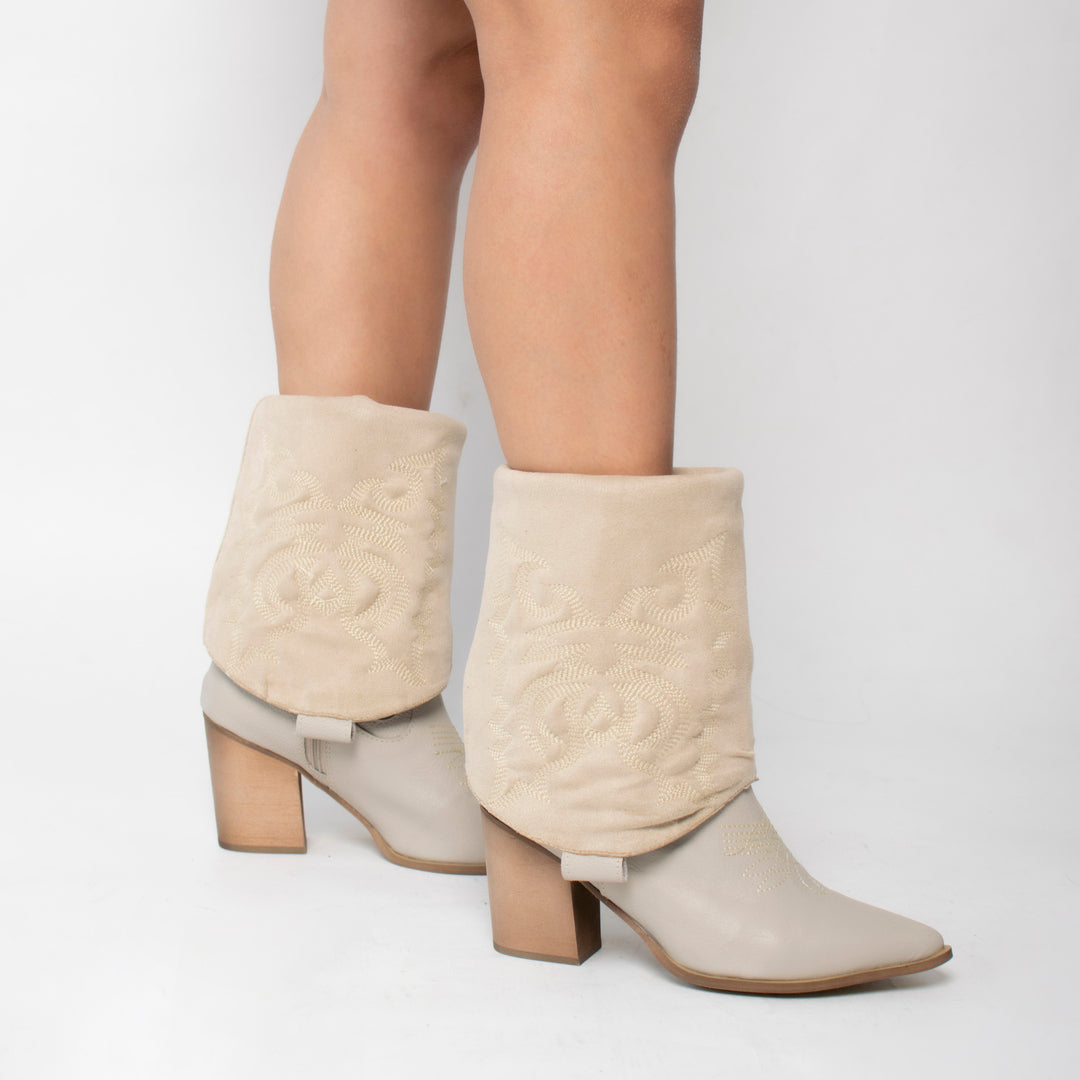 BOOTS 1226B