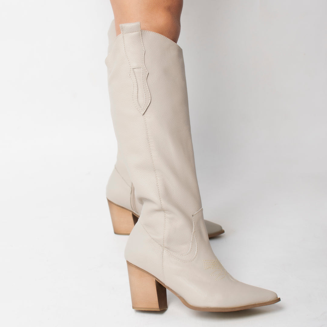 BOOTS 1226B