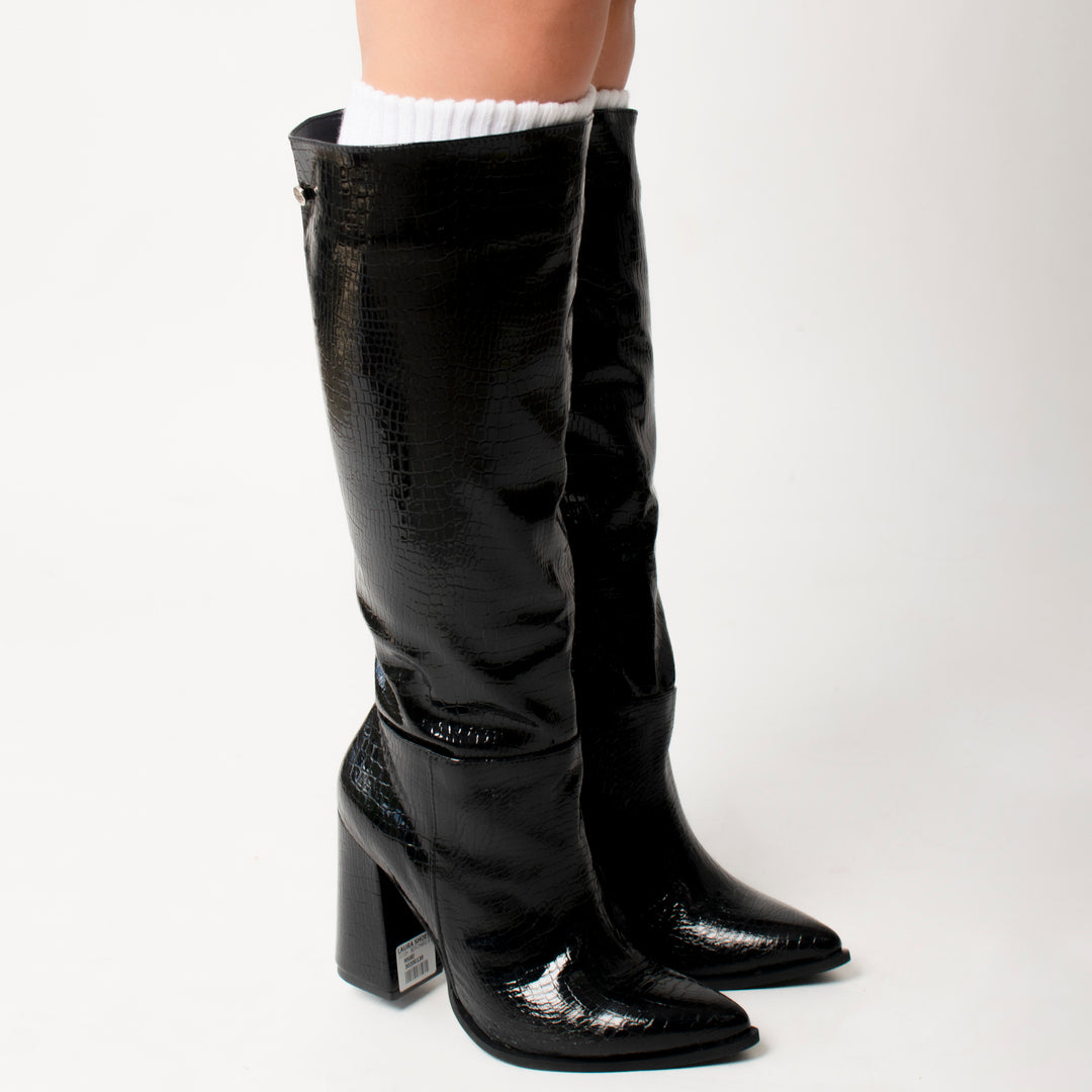 BOOTS 1111 (7 1/2)
