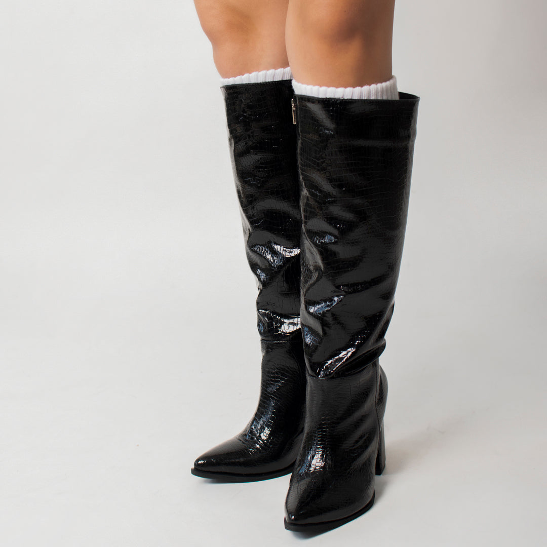 BOOTS 1111 (7 1/2)
