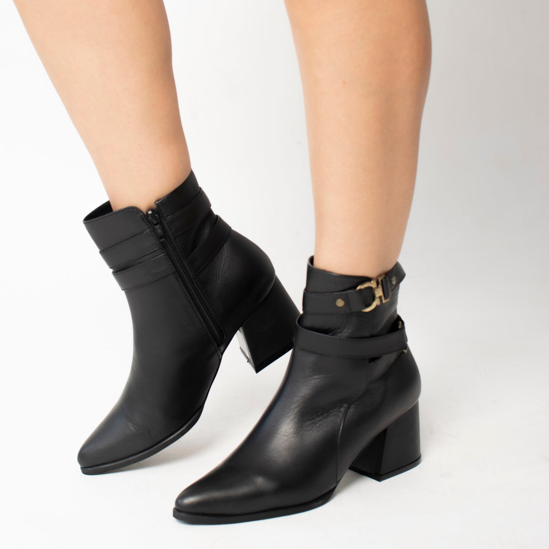 BOOTS 981