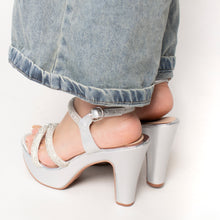 Cargar imagen en el visor de la galería, SANDALIAS 800
