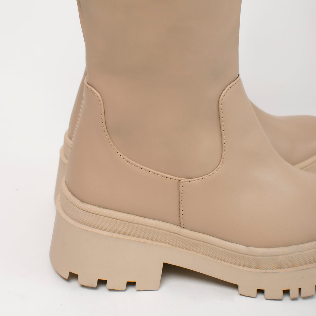 BOOTS 770