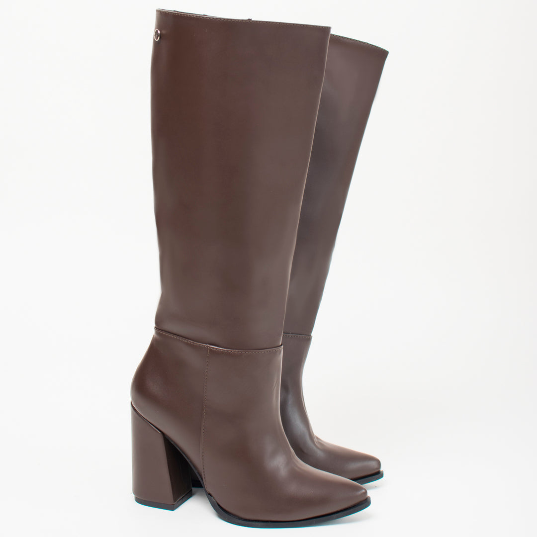 BOOTS 1201 (7 1/2)