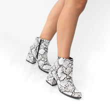 Cargar imagen en el visor de la galería, BOOTS 860 PITON
