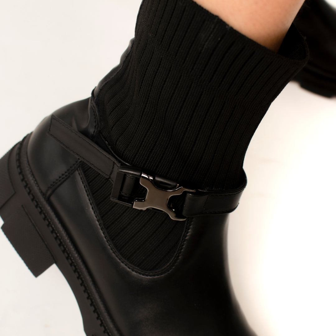 BOOTS 107