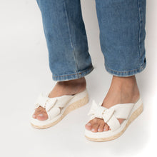 Cargar imagen en el visor de la galería, SANDALIAS CR04
