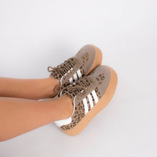 Cargar imagen en el visor de la galería, TENNIS SAM ANIMAL
