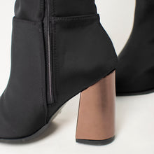 Cargar imagen en el visor de la galería, BOOTS 1110 SEDA
