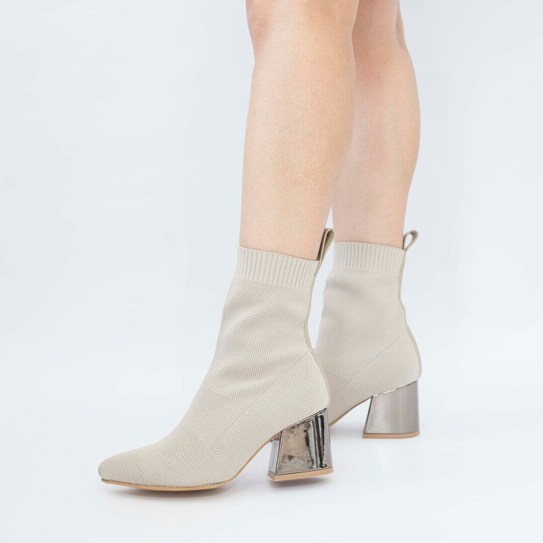 BOOTS 1094 (5 1/2)