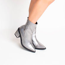 Cargar imagen en el visor de la galería, BOOTS 1154
