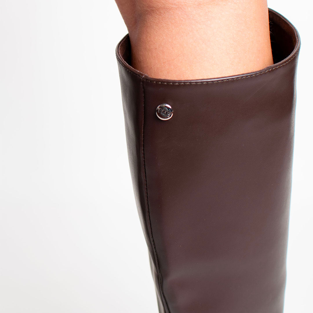 BOOTS 1201 (5 1/2)