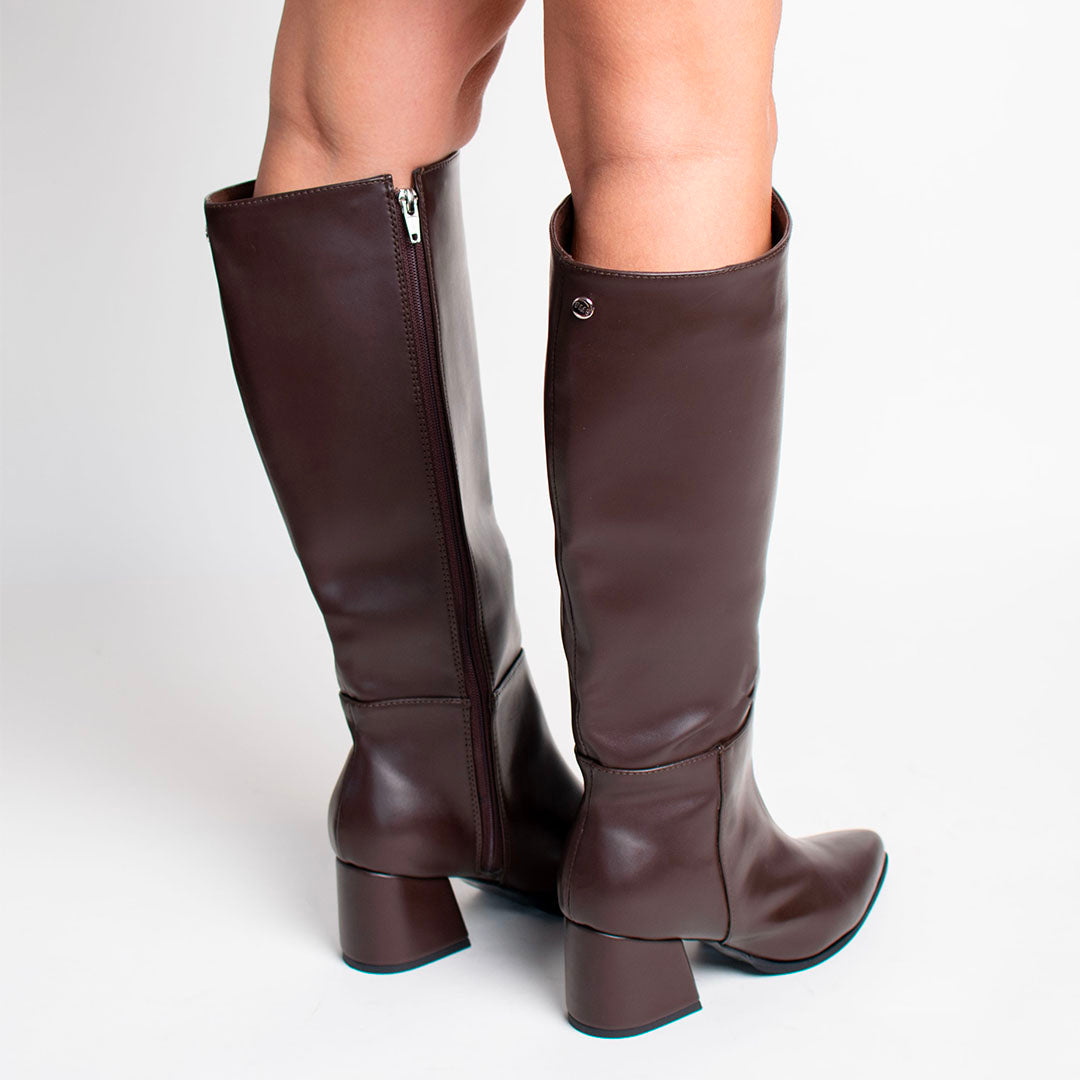 BOOTS 1201 (5 1/2)