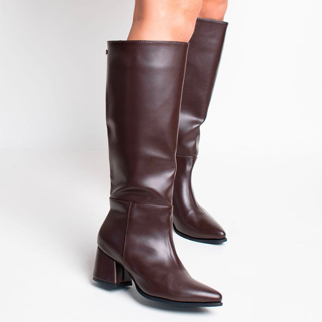 BOOTS 1201 (5 1/2)