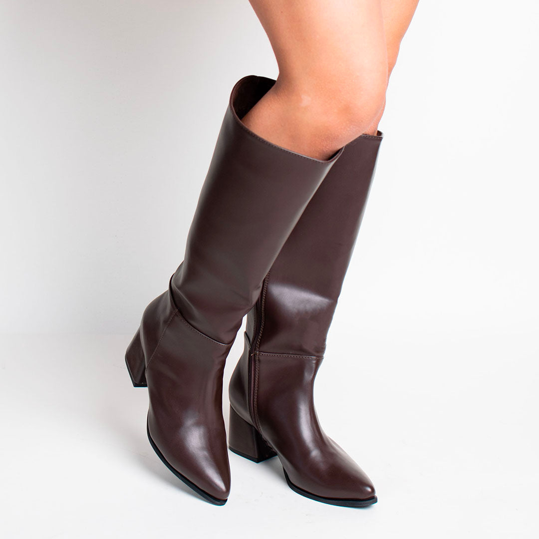 BOOTS 1201 (5 1/2)