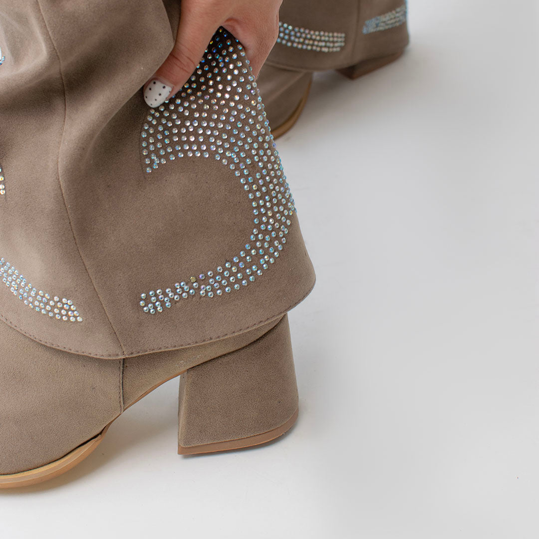 BOOTS 1238