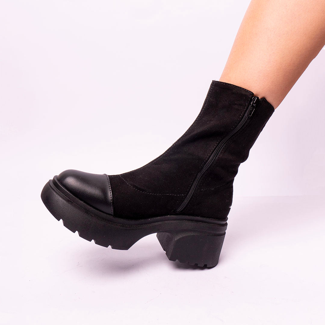 BOOTS 1046