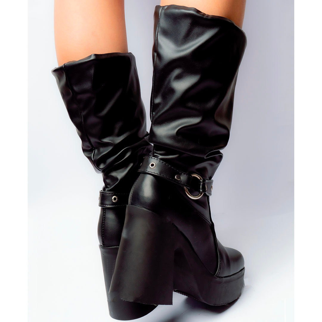 BOOTS 785
