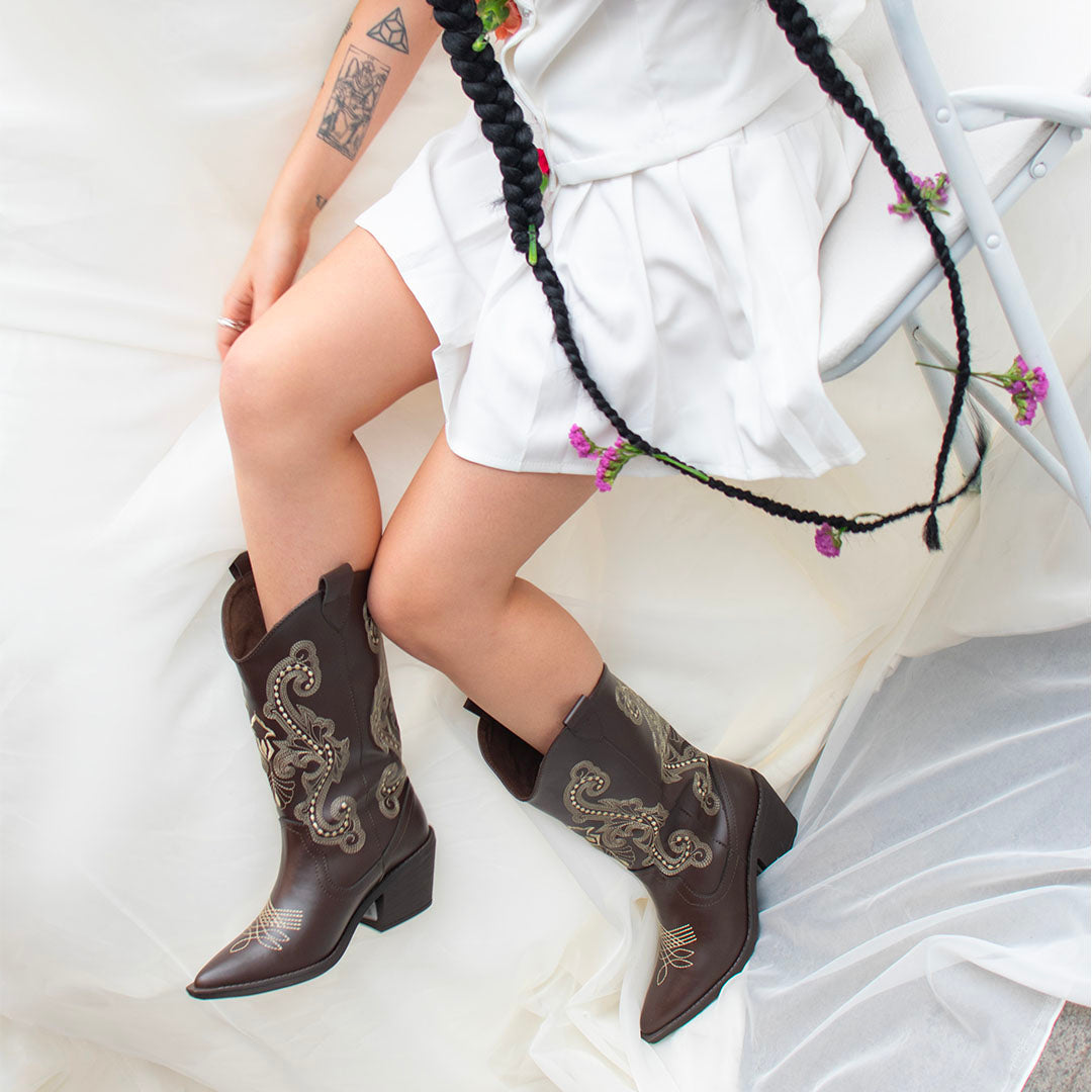 BOOTS 8121