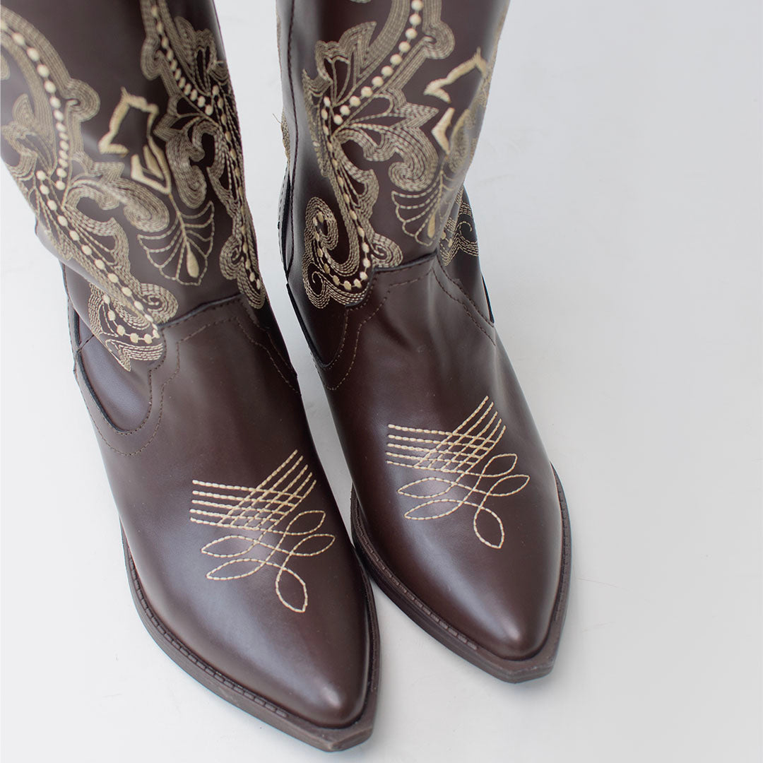 BOOTS 8121