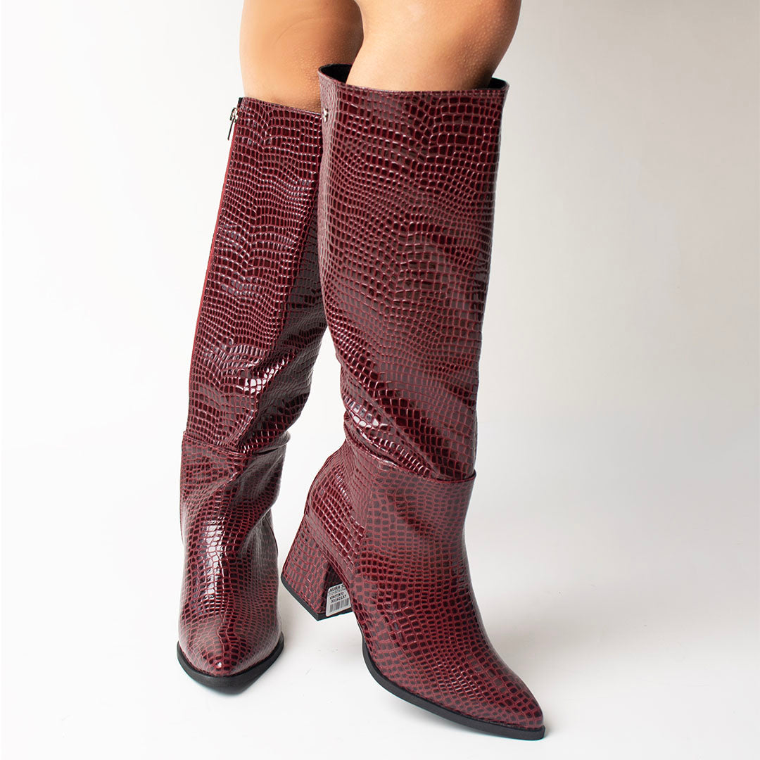 BOOTS 1111 (5 1/2)