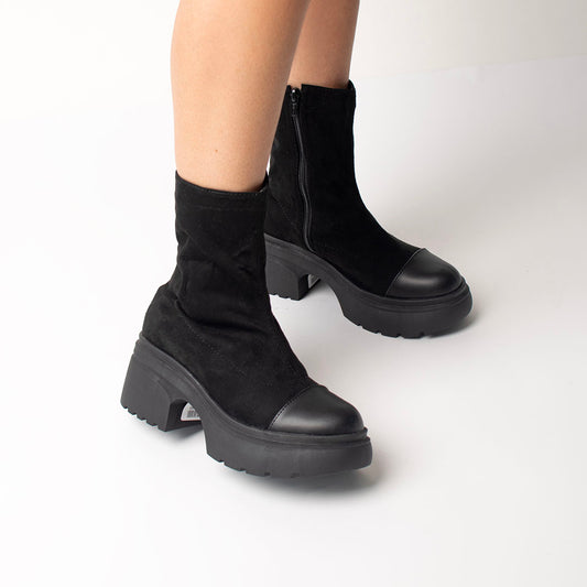 BOOTS 1046