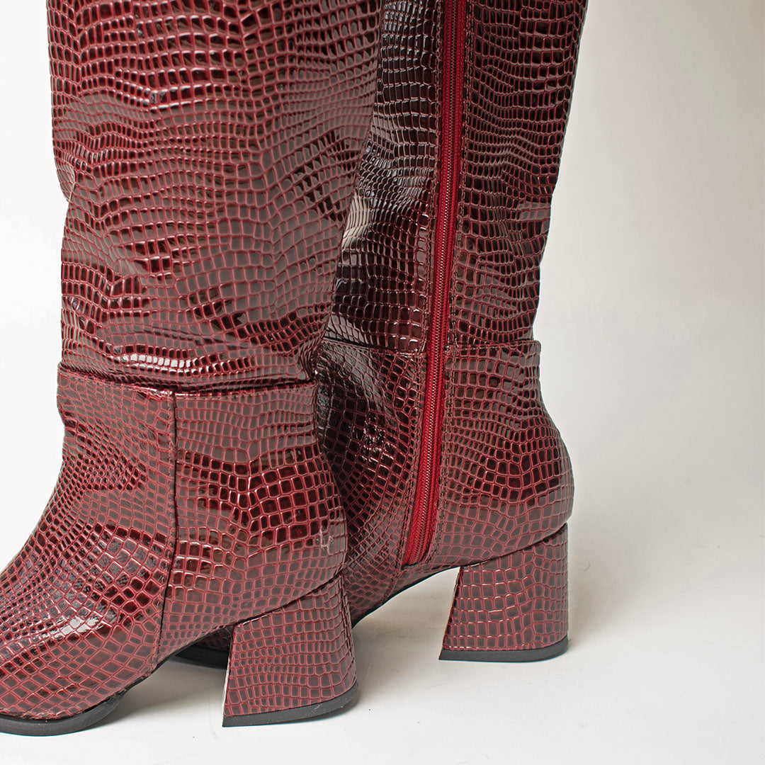 BOOTS 1111 (5 1/2)