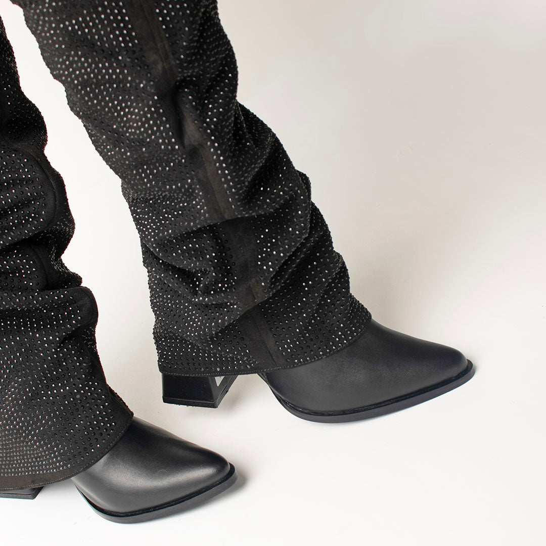 BOOTS 1243