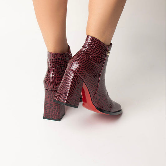 BOOTS 701