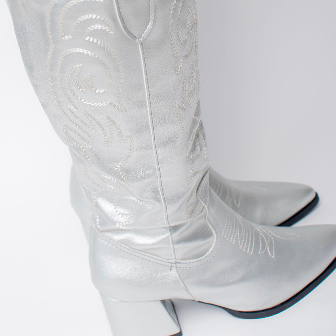 BOOTS 1223
